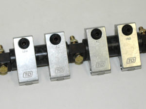 Small Block Chrysler Edelbrock Performer RPM head single shaft